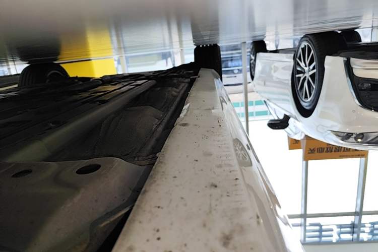 Used Volvo S60 2023 B4 Zhiyi Luxury Edition Right Side Sill