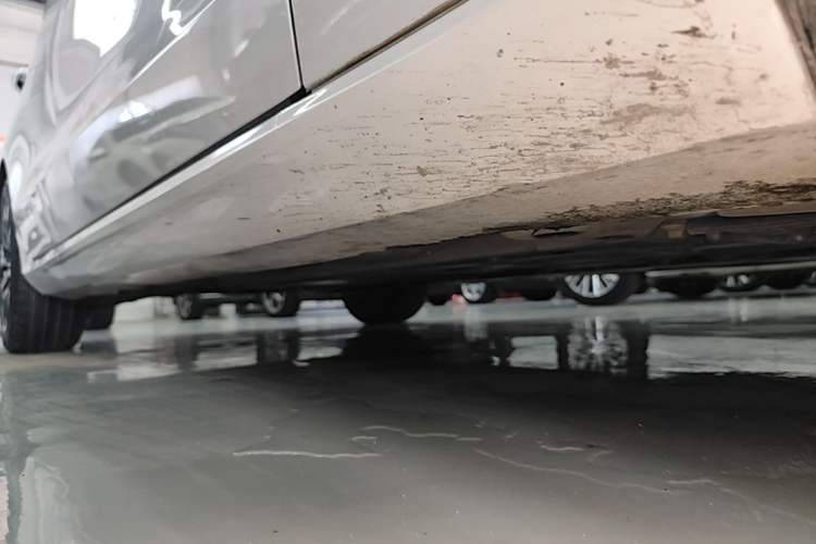 Used Volvo S60 2023 B4 Zhiyuan Luxury Edition Right Side Sill