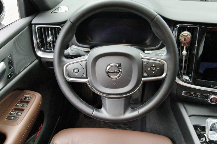 Used Volvo S60 2023 B4 Zhiyi Luxury Edition Steering Wheel