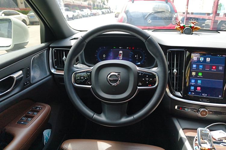 Used Volvo S60 2023 B4 Zhiyuan Luxury Edition Steering Wheel