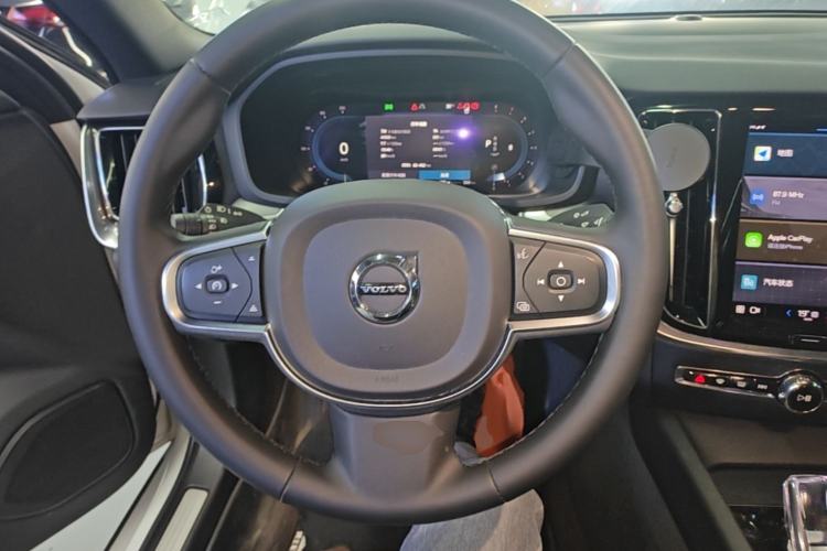 Used Volvo S60 2023 B4 Zhiyi Luxury Edition Steering Wheel