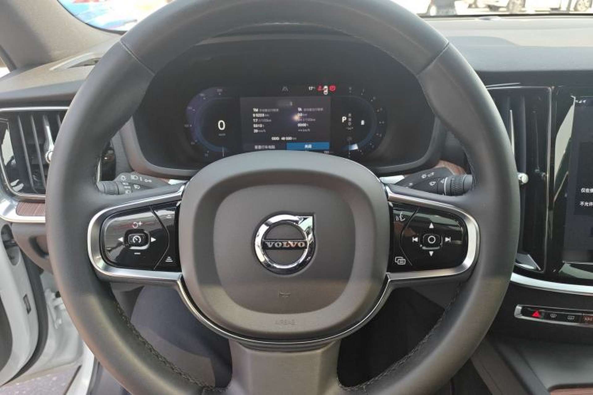 Used Volvo S60 2023 B4 Zhiyuan Luxury Edition Steering Wheel