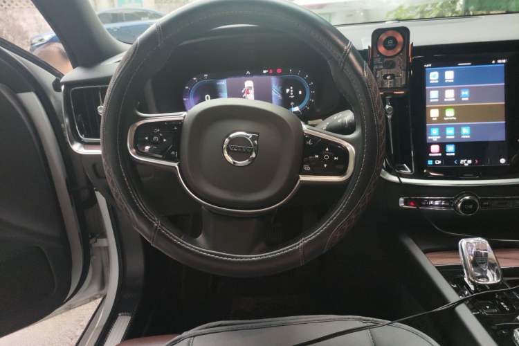 Used Volvo S60 2023 B4 Zhiyuan Luxury Edition Steering Wheel