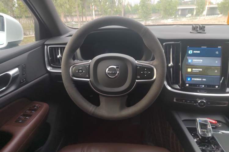 Used Volvo S60 2023 B4 Zhiyi Luxury Edition Steering Wheel
