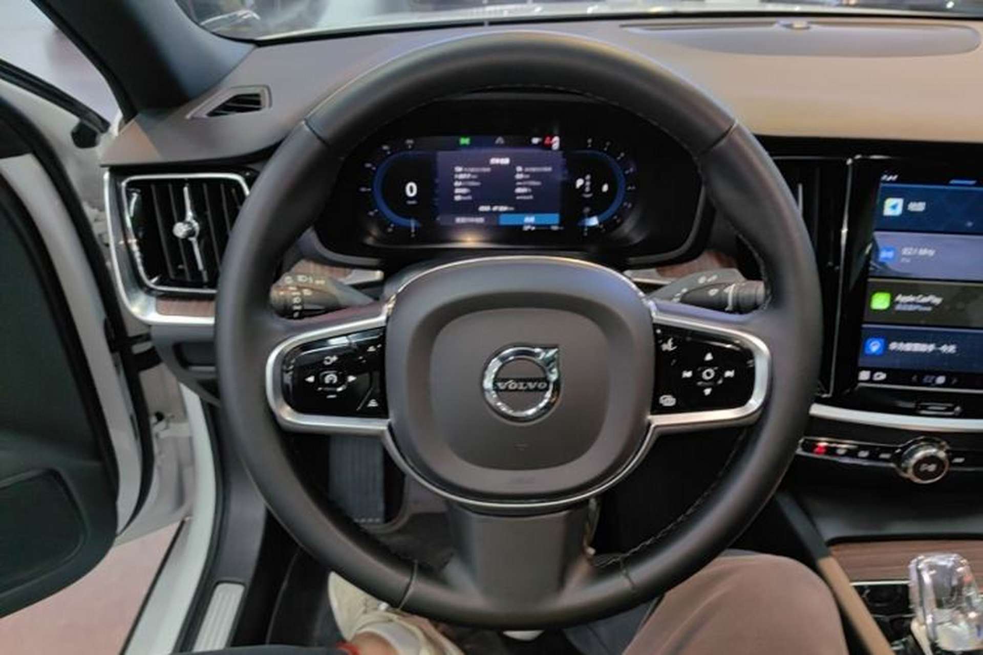 Used Volvo S60 2023 B4 Zhiyuan Luxury Edition Steering Wheel