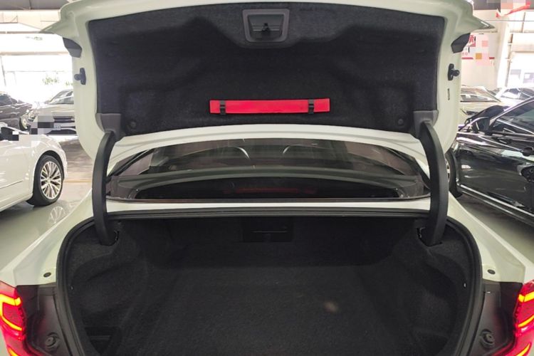 Used Volvo S60 2023 B4 Zhiyuan Luxury Edition Trunk