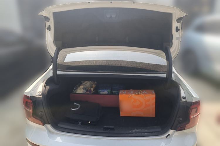 Used Volvo S60 2023 B4 Zhiyi Luxury Edition Trunk
