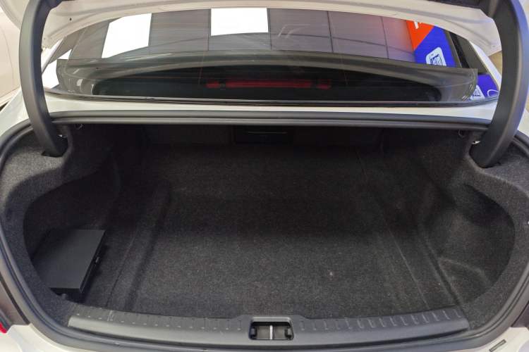 Used Volvo S60 2023 B4 Zhiyuan Luxury Edition Trunk