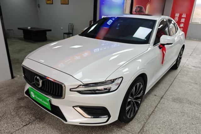 Used Volvo S60 2023 B4 Zhiyuan Luxury Edition