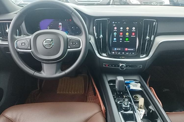 Used Volvo S60 2023 B4 Zhiyi Luxury Edition Center Console