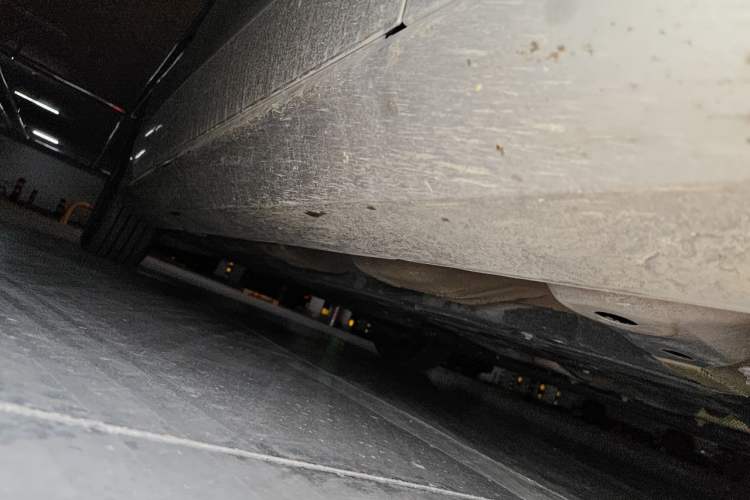 Used Volvo S60 2023 B4 Zhiyi Luxury Edition Chassis Front Right