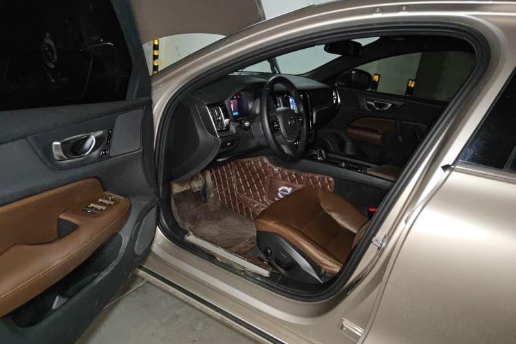 Used Volvo S60 2023 B4 Zhiyi Luxury Edition Driver Seat