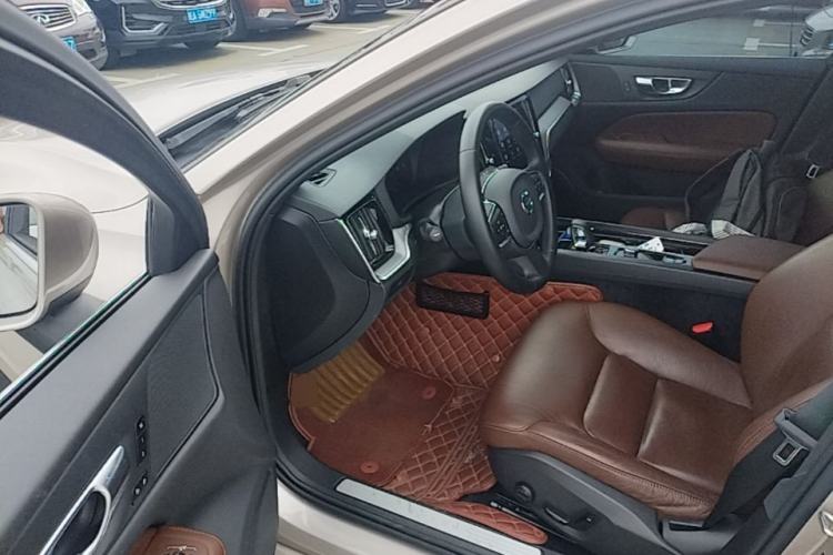Used Volvo S60 2023 B4 Zhiyi Luxury Edition Driver Seat
