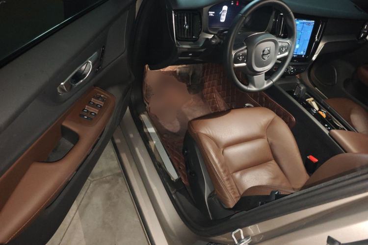 Used Volvo S60 2023 B4 Zhiyi Luxury Edition Driver Seat