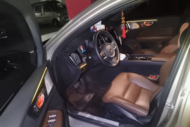 Used Volvo S60 2023 B4 Zhiyi Luxury Edition Driver Seat