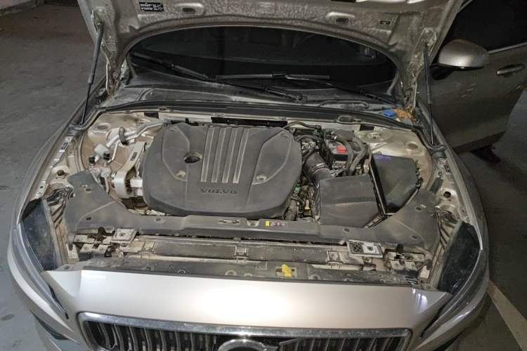 Used Volvo S60 2023 B4 Zhiyi Luxury Edition Engine Bay