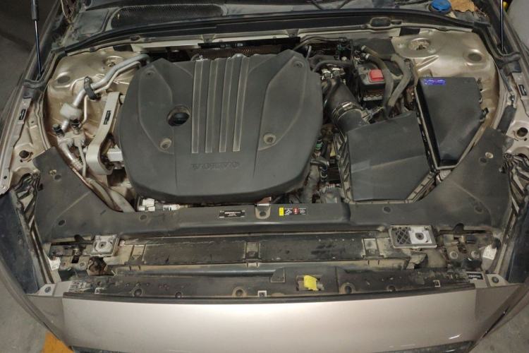 Used Volvo S60 2023 B4 Zhiyi Luxury Edition Engine Bay