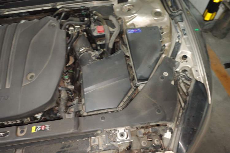 Used Volvo S60 2023 B4 Zhiyi Luxury Edition Engine Bay Left