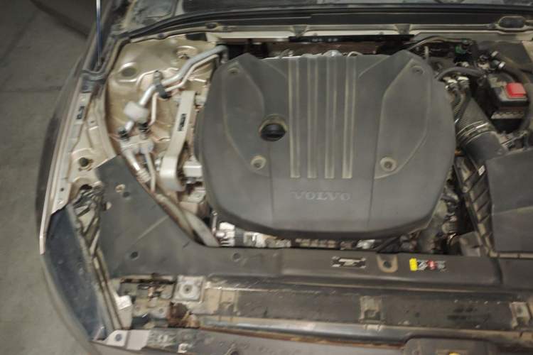 Used Volvo S60 2023 B4 Zhiyi Luxury Edition Engine Bay Right