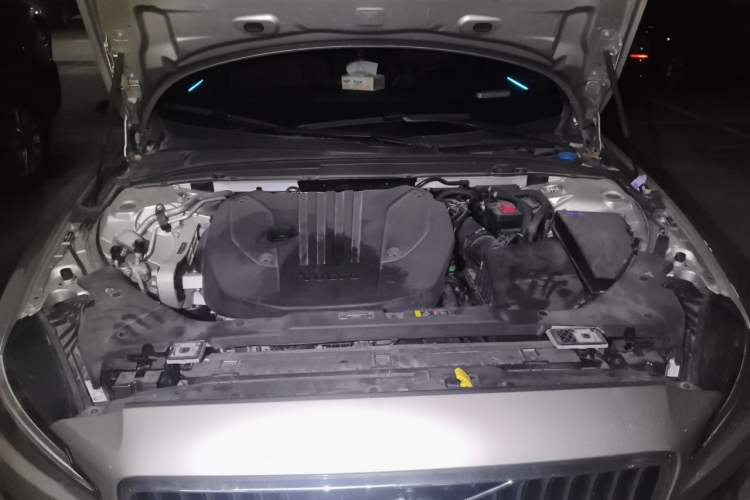 Used Volvo S60 2023 B4 Zhiyi Luxury Edition Engine Bay