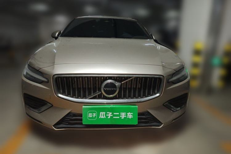 Used Volvo S60 2023 B4 Zhiyi Luxury Edition Front