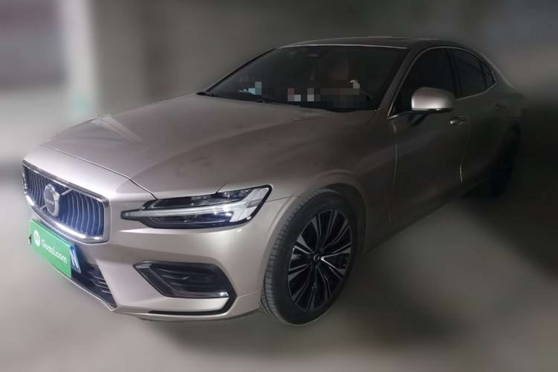 Used Volvo S60 2023 B4 Zhiyi Luxury Edition Front Left 45 Deg