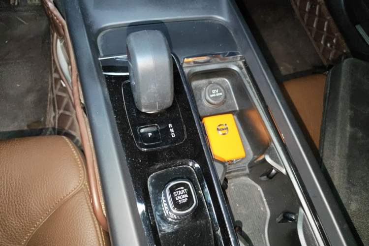Used Volvo S60 2023 B4 Zhiyi Luxury Edition Gear Lever