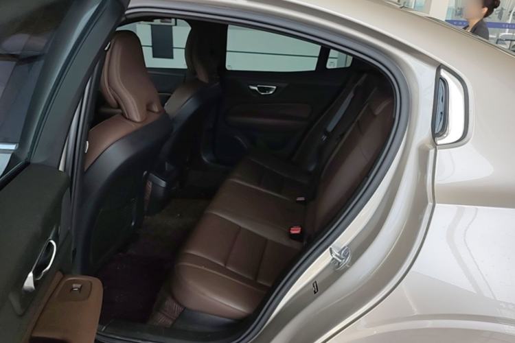 Used Volvo S60 2023 B4 Zhiyi Luxury Edition Left Rear Seat