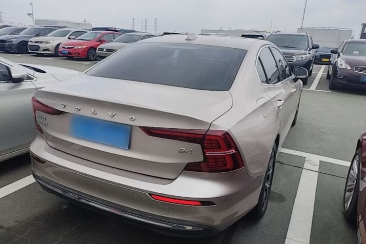 Used Volvo S60 2023 B4 Zhiyi Luxury Edition Rear Right 45 Deg