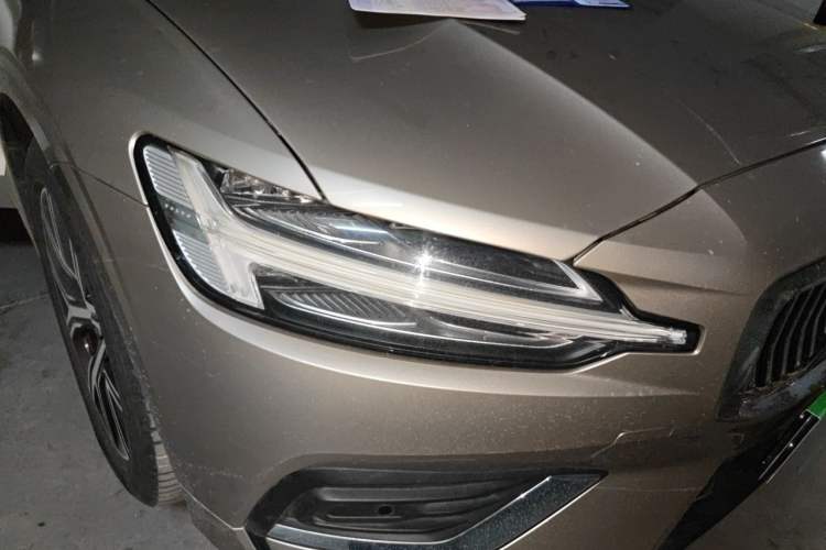 Used Volvo S60 2023 B4 Zhiyi Luxury Edition Right Front Headlight