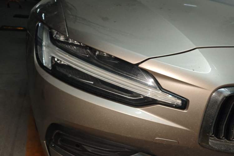 Used Volvo S60 2023 B4 Zhiyi Luxury Edition Right Front Headlight