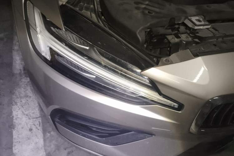 Used Volvo S60 2023 B4 Zhiyi Luxury Edition Right Front Headlight