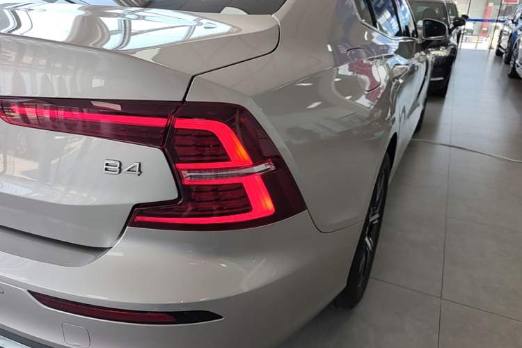 Used Volvo S60 2023 B4 Zhiyi Luxury Edition Right Rear Taillight