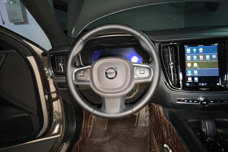 Used Volvo S60 2023 B4 Zhiyi Luxury Edition Steering Wheel