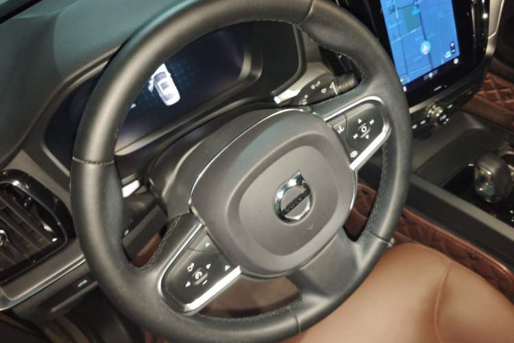 Used Volvo S60 2023 B4 Zhiyi Luxury Edition Steering Wheel