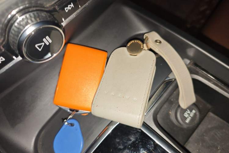 Used Volvo S60 2023 B4 Zhiyi Luxury Edition Vehicle Key