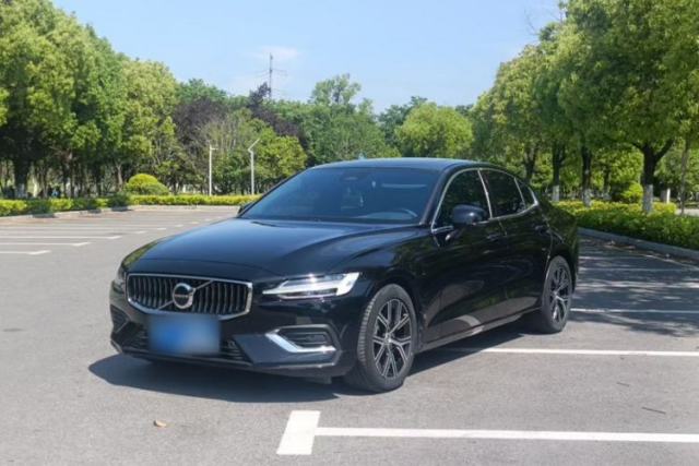 Used Volvo S60 2024 B4 Zhiyi Luxury Edition