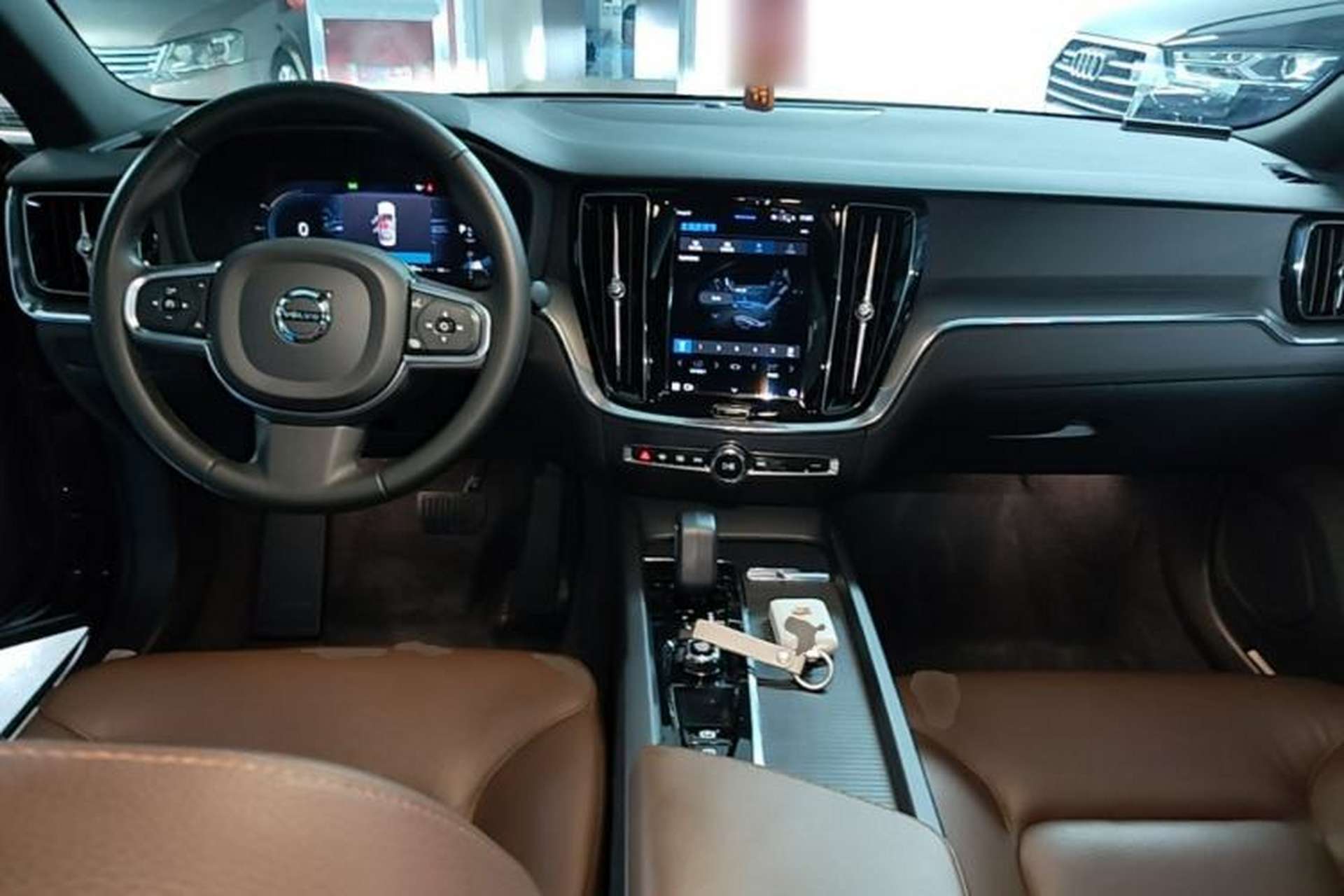 Used Volvo S60 2024 B4 Zhiyi Luxury Edition Center Console