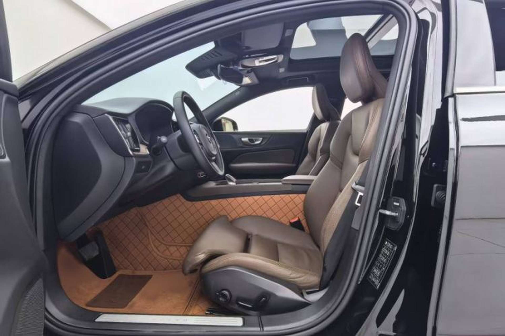 Used Volvo S60 2024 B4 Zhiyuan Luxury Edition Interior 2