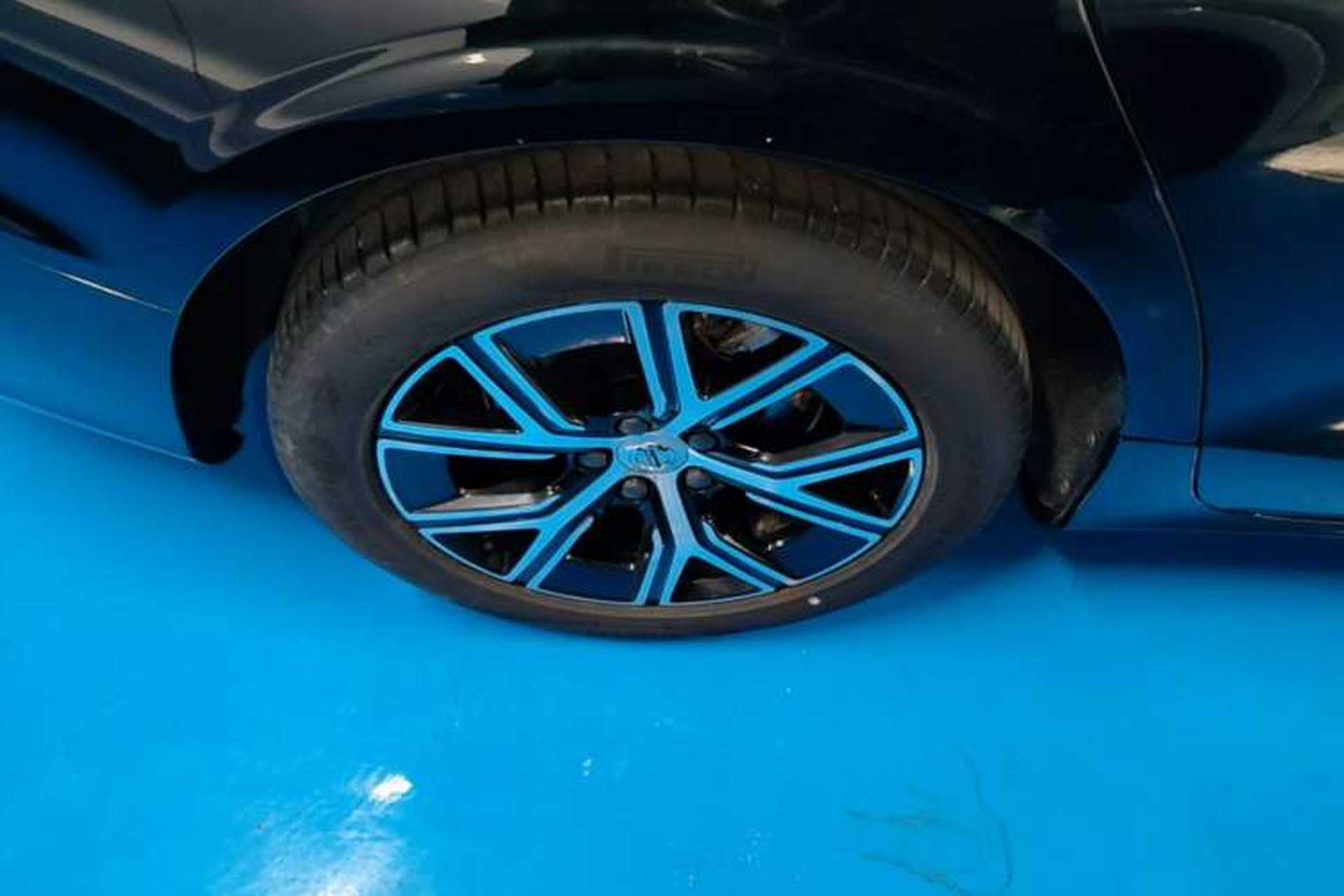 Used Volvo S60 2024 B4 Zhiyi Luxury Edition Right Rear Wheel Hub