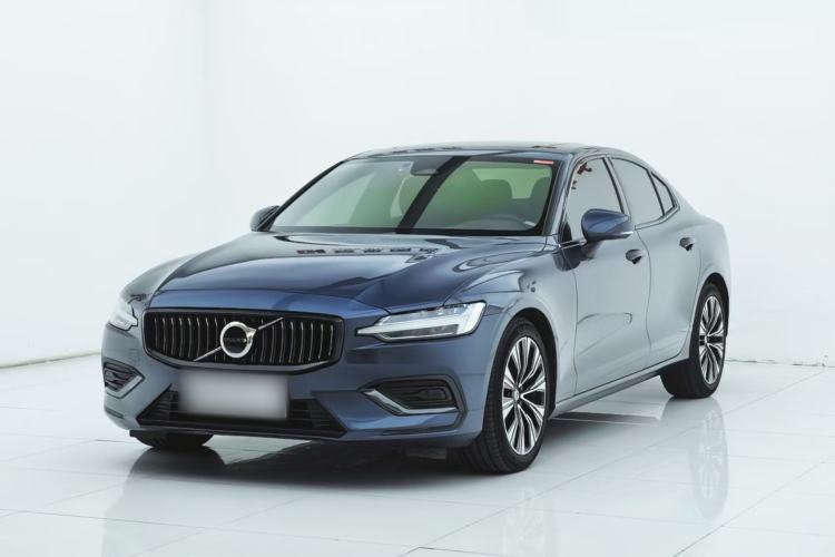 Volvo S60 2024 B4 Zhiyuan Luxury Edition