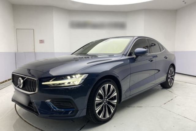 Used Volvo S60 2024 B4 Zhiyuan Luxury Edition