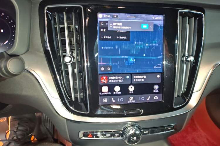 Used Volvo S60 2024 B4 Zhiyi Luxury Edition Audio And AC Panel