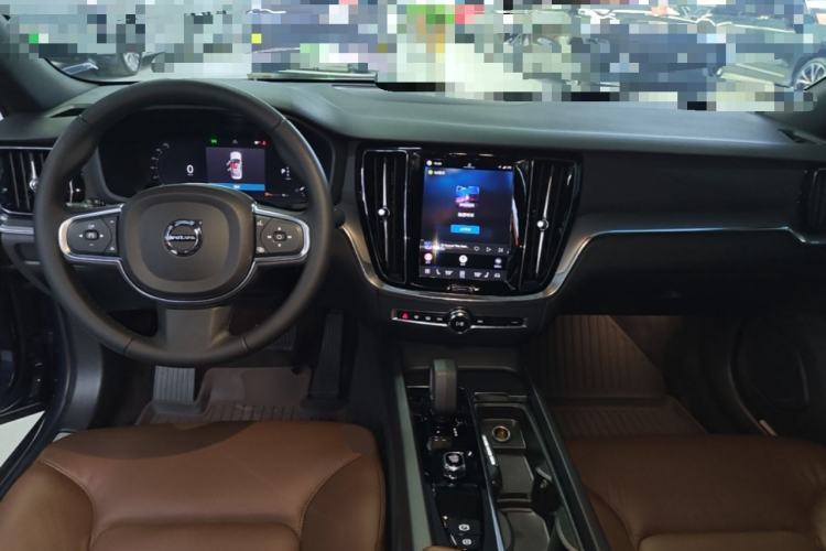 Used Volvo S60 2024 B4 Zhiyi Luxury Edition Center Console