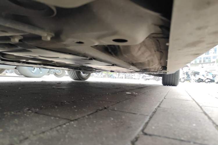 Used Volvo S60 2024 B4 Zhiyi Luxury Edition Chassis Front Left