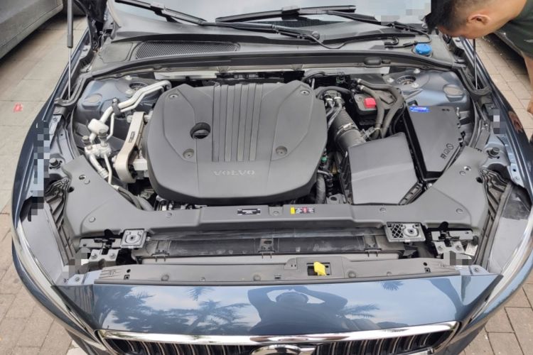 Used Volvo S60 2024 B4 Zhiyi Luxury Edition Engine Bay