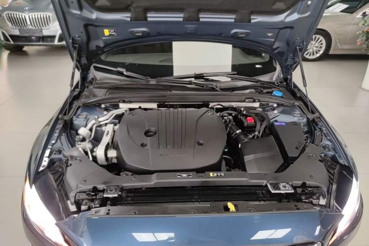Used Volvo S60 2024 B4 Zhiyi Luxury Edition Engine Bay