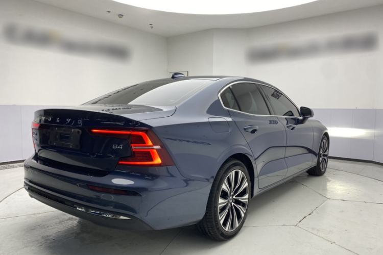 Used Volvo S60 2024 B4 Zhiyuan Luxury Edition Exterior 5