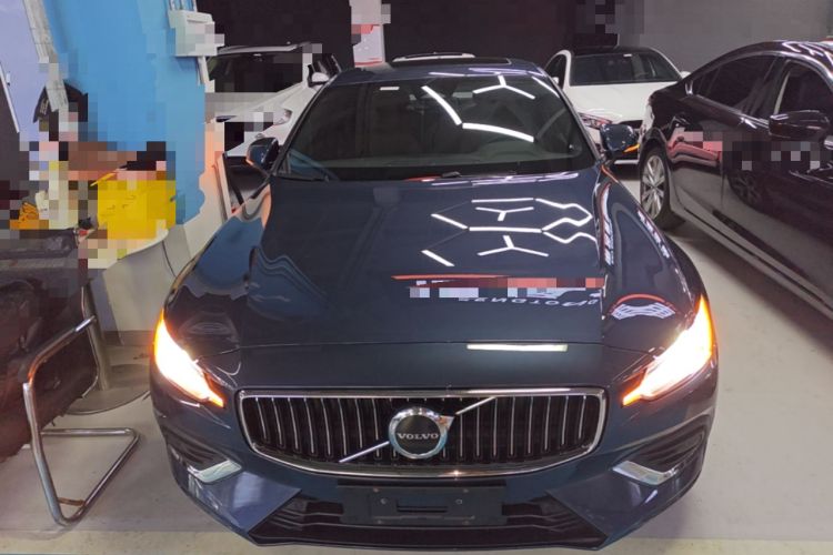 Used Volvo S60 2024 B4 Zhiyi Luxury Edition Front