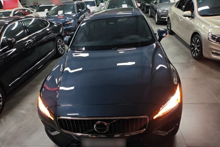 Used Volvo S60 2024 B4 Zhiyi Luxury Edition Front